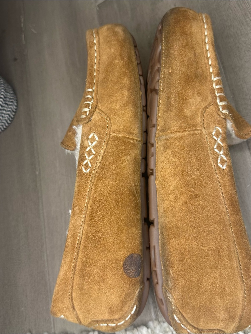 Ugg Ansley Slipper Color: Chestnut
Women’s size 7 - Picture 12 of 12